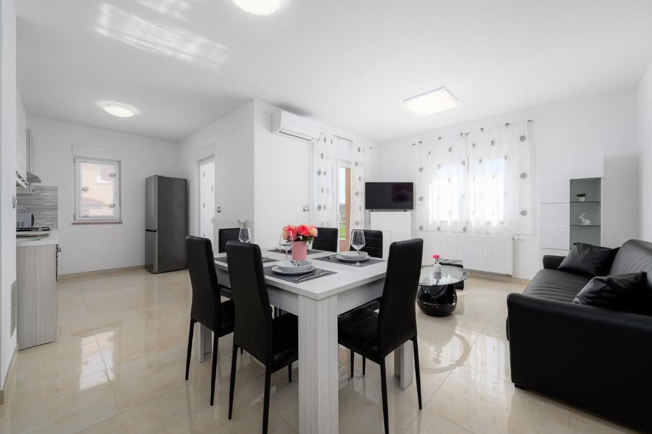 Stancija Amoroso Porec Apartments Екстер'єр фото