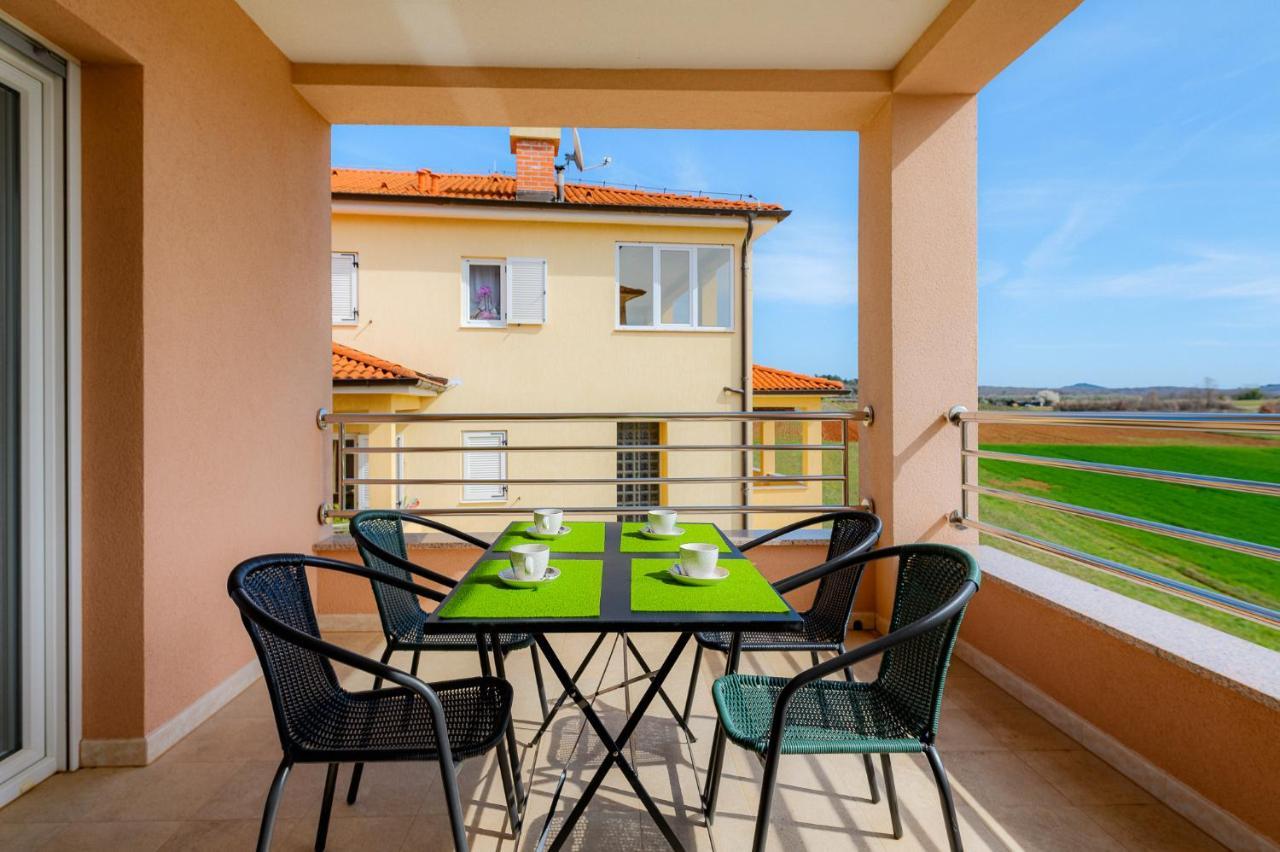 Stancija Amoroso Porec Apartments Екстер'єр фото